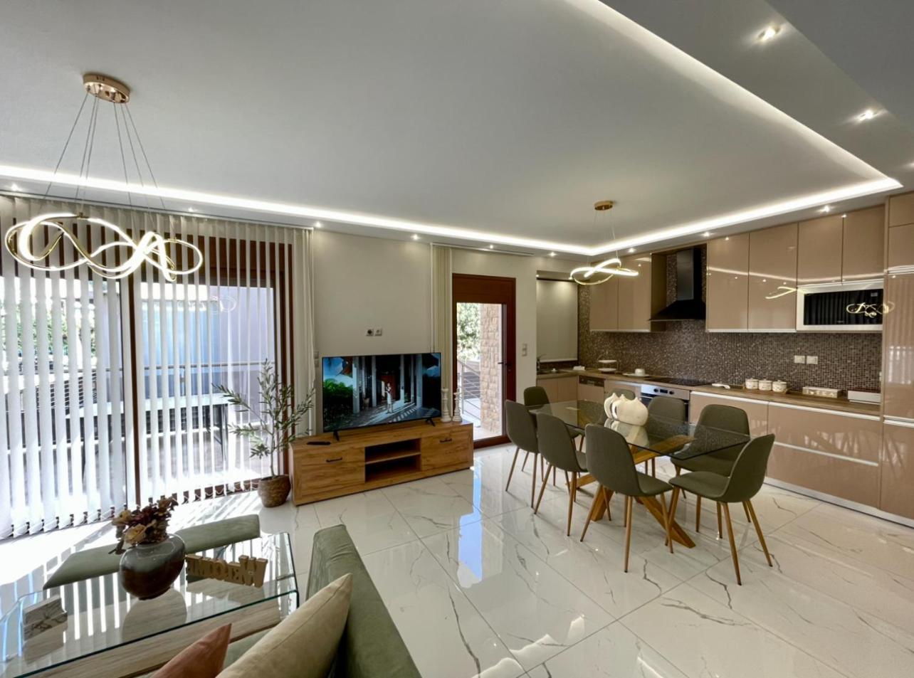 לוטראקי Agora Luxury Villa I מראה חיצוני תמונה
