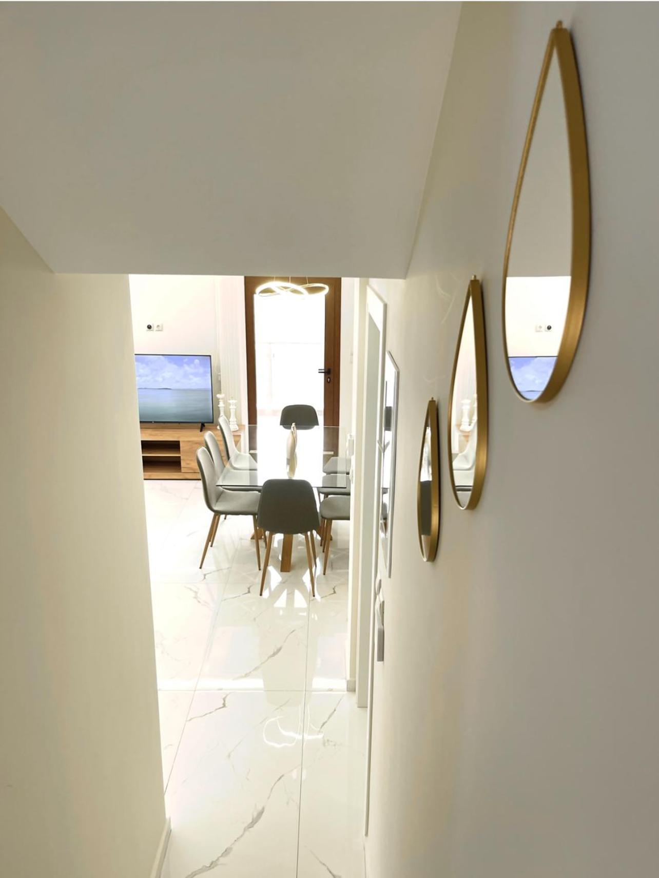 לוטראקי Agora Luxury Villa I מראה חיצוני תמונה