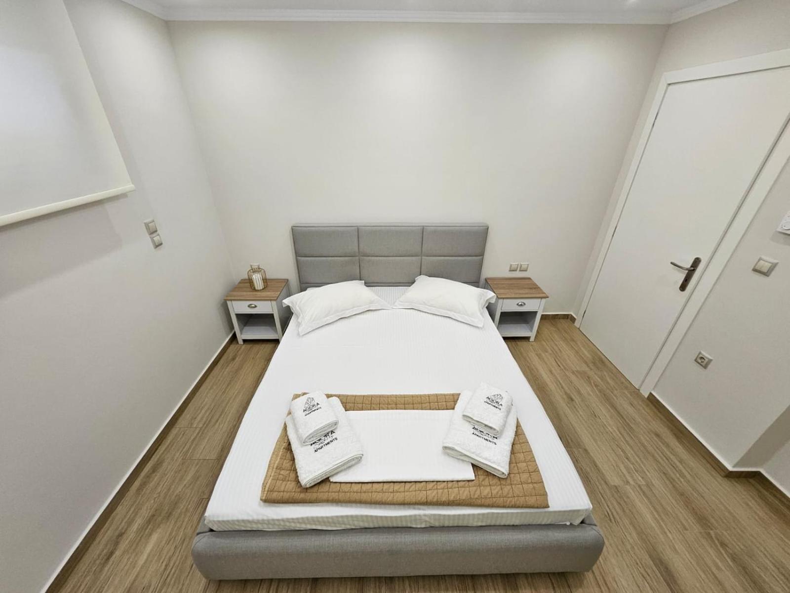 לוטראקי Agora Luxury Villa I מראה חיצוני תמונה