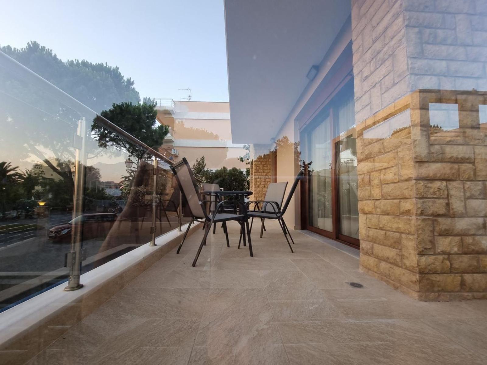 לוטראקי Agora Luxury Villa I מראה חיצוני תמונה